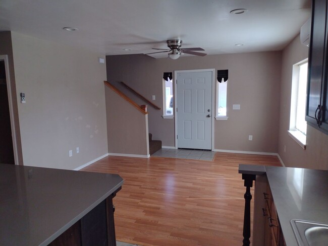 Building Photo - New 3bd 1.5Ba Home