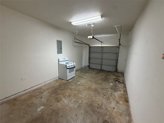 Building Photo - 4516 White Rock St