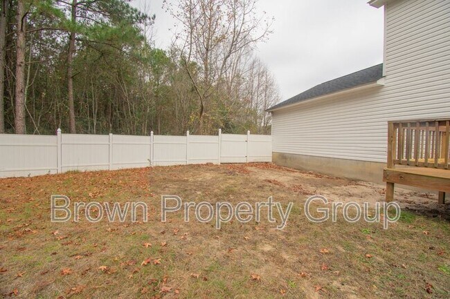 Building Photo - 3685 Pioneer Dr