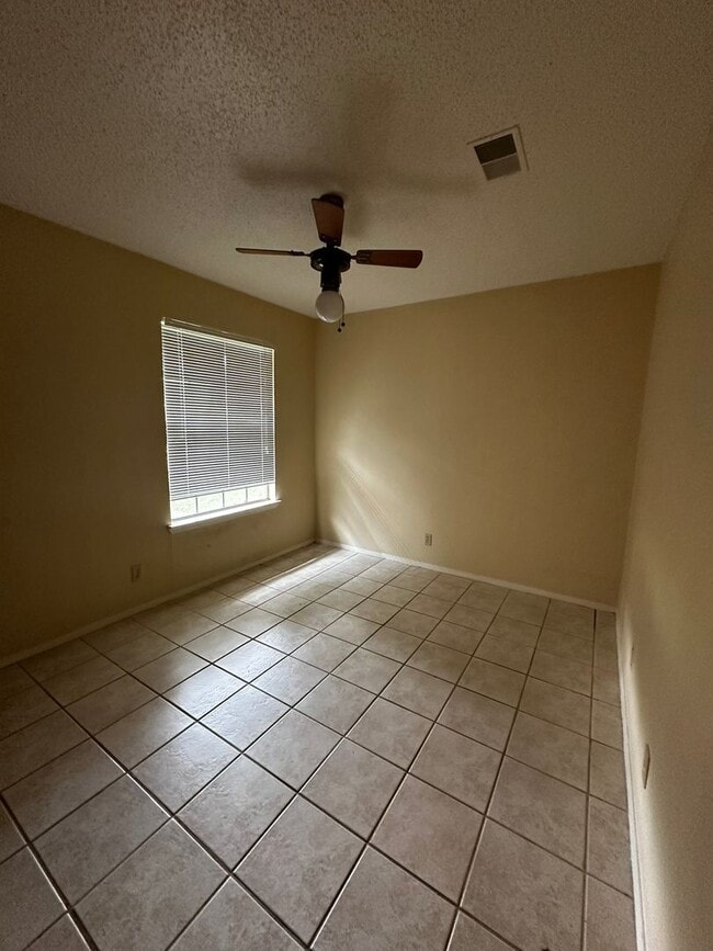 Building Photo - Bonifacio Properties (8000 Clydesdale Dr)