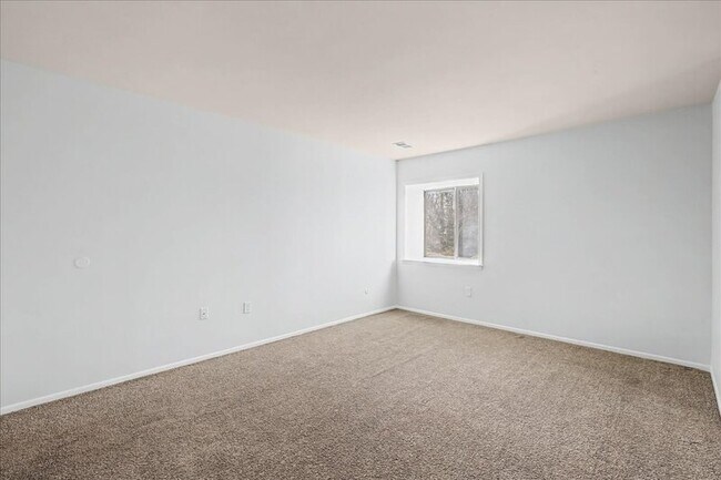 Building Photo - 66 Banner Ct