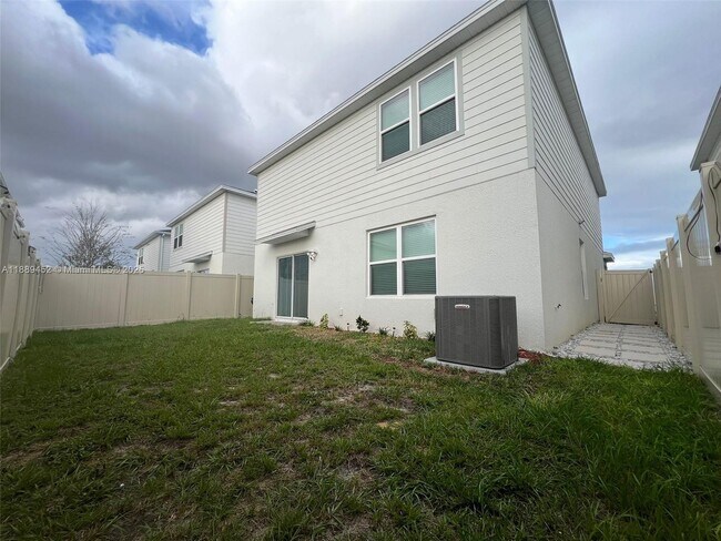 Building Photo - 3410 Haven Side Rd