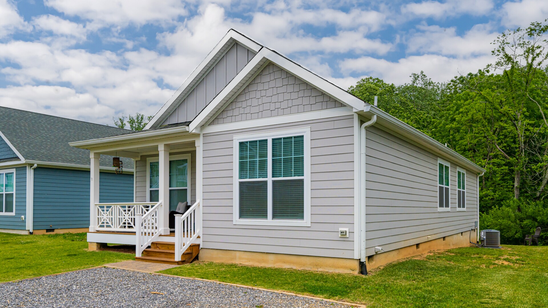 Building Photo - 1208 Seven Sisters Ln