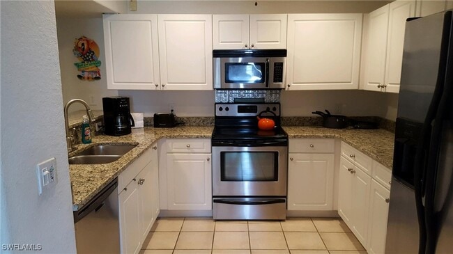 Building Photo - 5410 Chiquita Blvd S