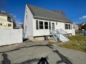 Building Photo - 40 Center St