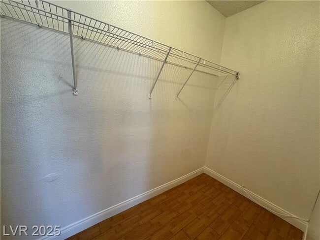 Building Photo - 6121 Meadow Haven Ln