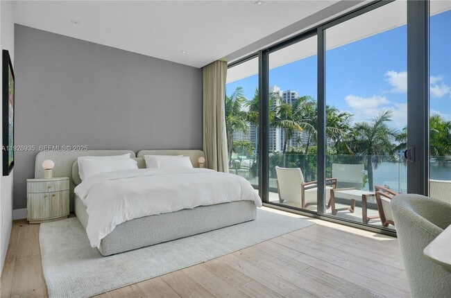 Building Photo - 5501 Pine Tree Dr