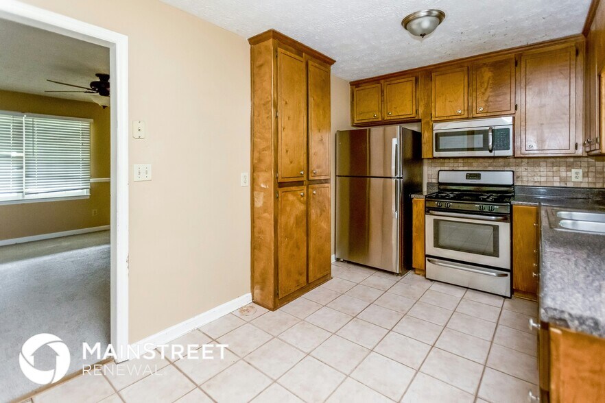 Building Photo - 5851 Taylor Creek Dr