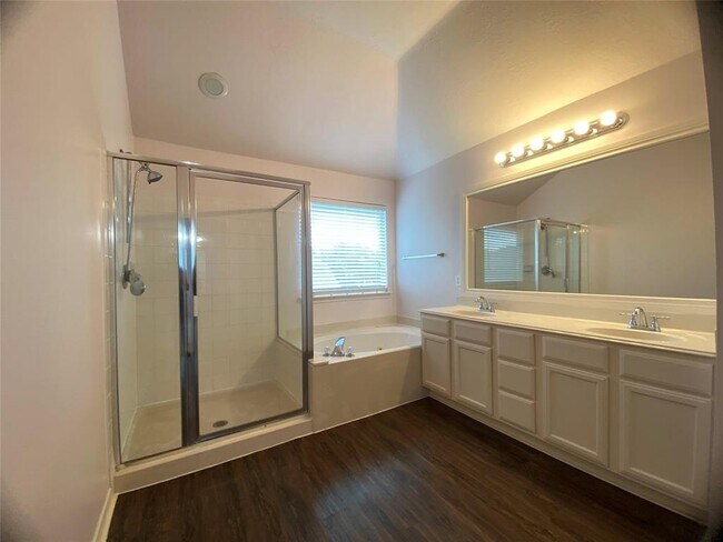 Building Photo - 15706 Springfield Dr