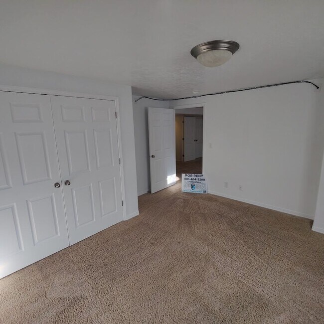 Building Photo - 5 Bed 3 Bath House in Lehi for Rent!