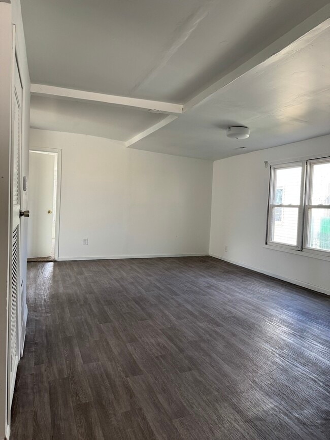 Building Photo - 1202 K Ave