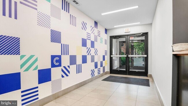 Building Photo - 1111 Orren St NE