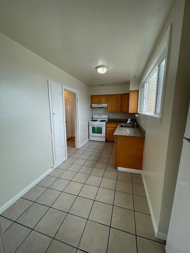 Building Photo - 2839 Taraval St