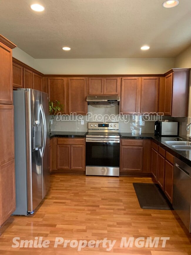 Building Photo - NEW Carpet