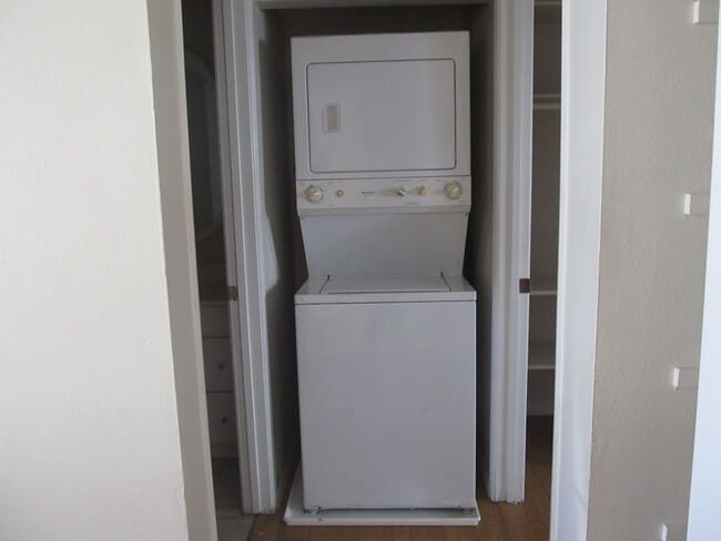 Building Photo - Chula Vista Condo