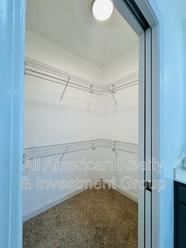 Building Photo - 603 Red Fern Rd