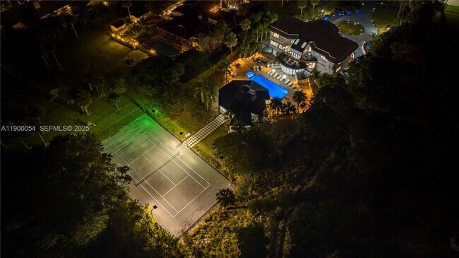 Building Photo - 2827 S Indian River Dr