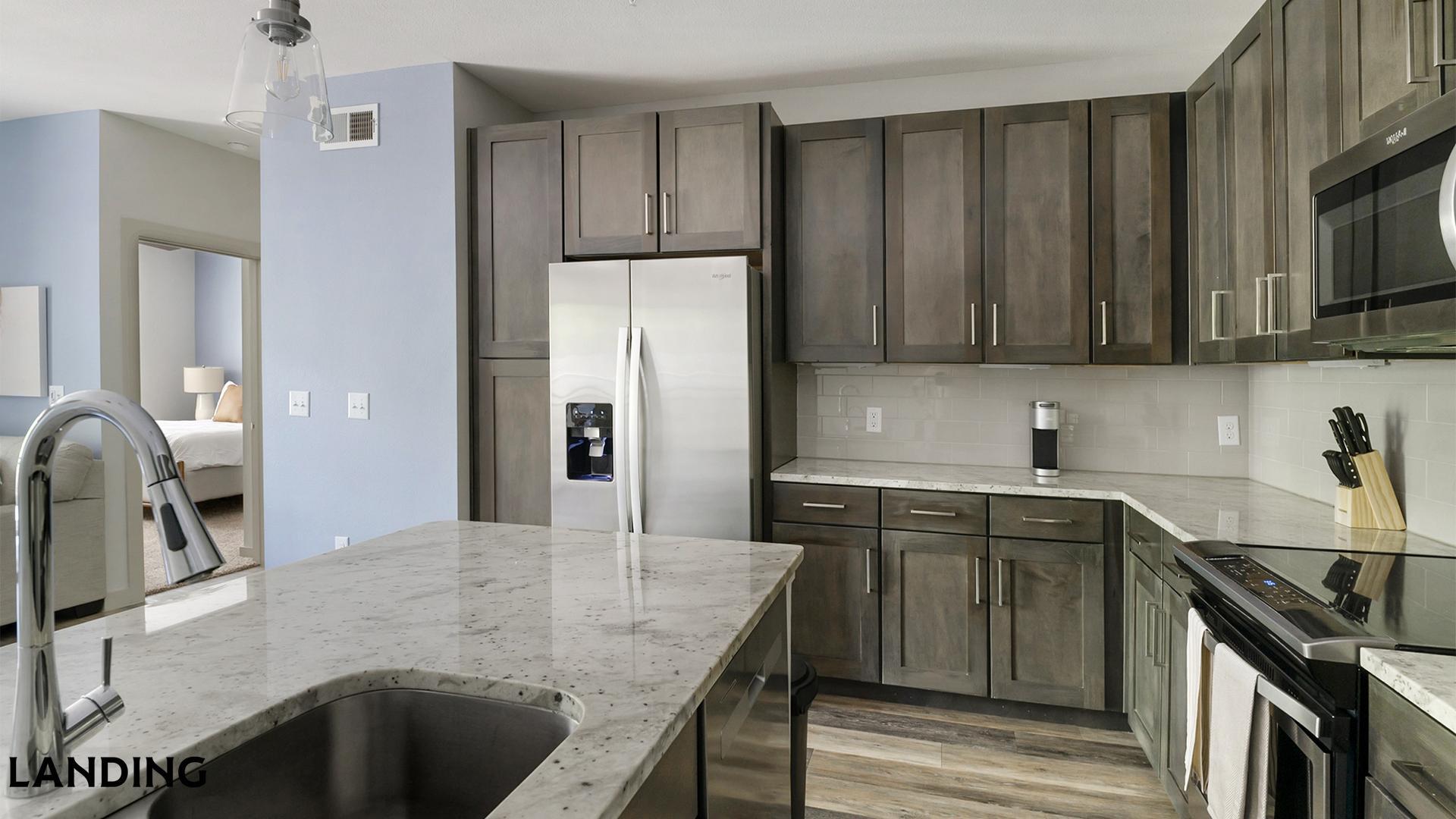 Building Photo - 20290 Park Lake View Dr