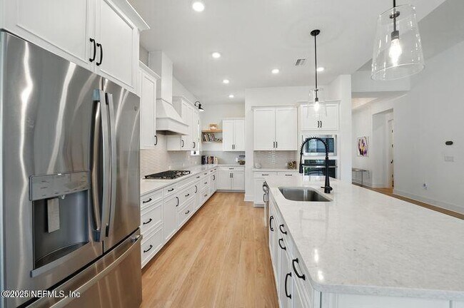Building Photo - 107 Canopy Frst Dr