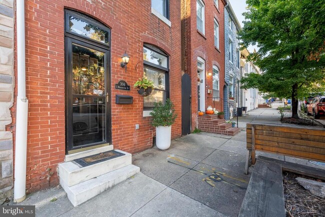 Building Photo - 306 S Washington St