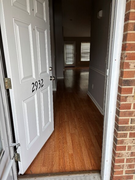 Building Photo - 2932 WaterStone Loop