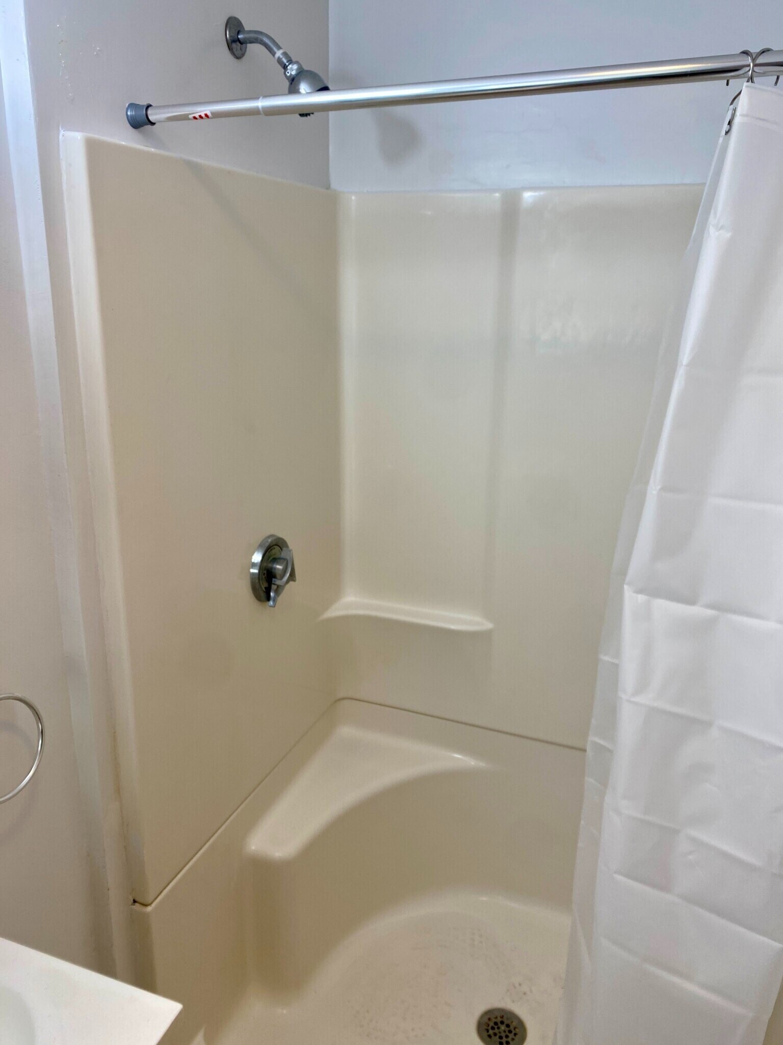 Building Photo - 123 Thorndike St