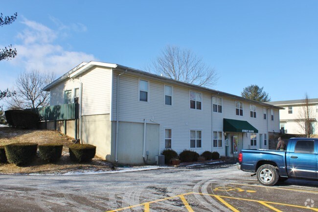 Building Photo - Storey Manor Apartments