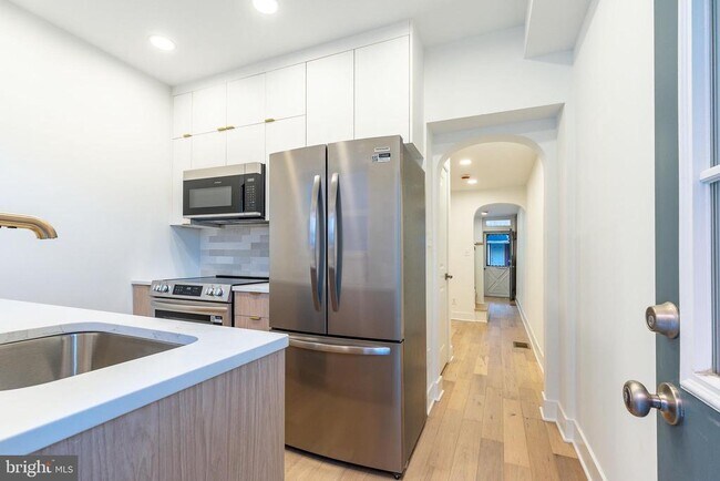 Building Photo - 2563 E Elkhart St