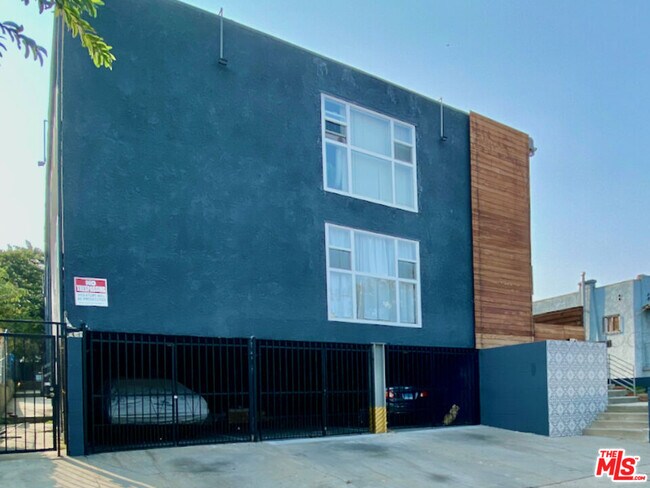 Building Photo - 1217 N Virgil Ave