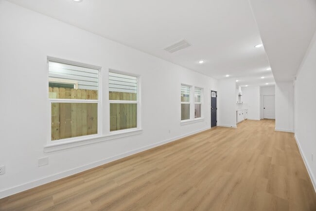 Building Photo - Brand-New Duplex for Rent – 3 Bed | 2.5 Bath