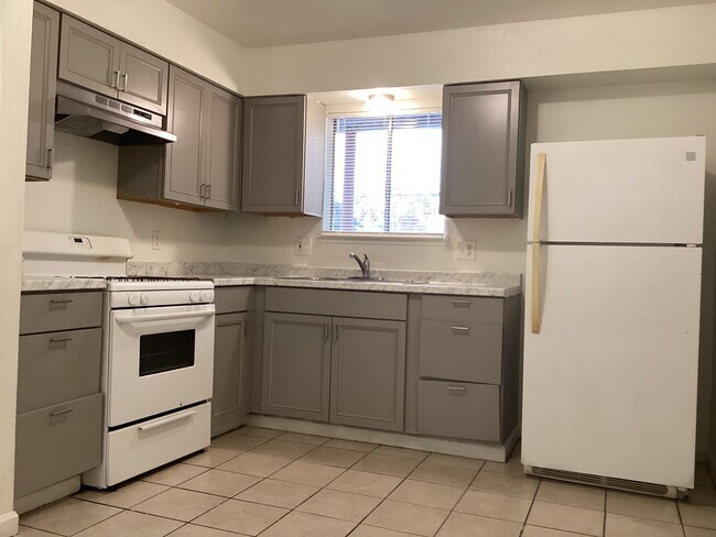 Building Photo - 3278 - Lucas