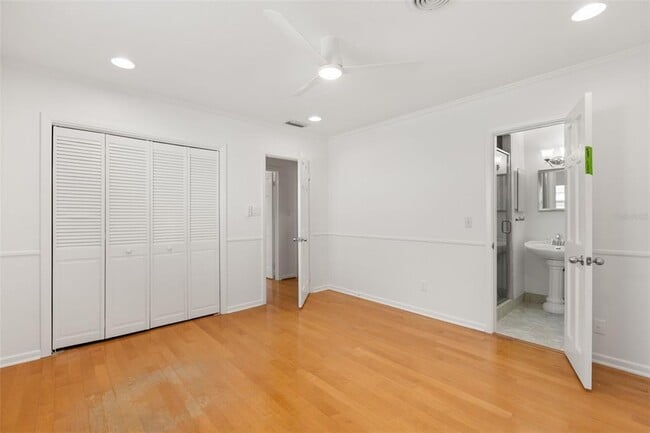 Building Photo - 1711 Chestnut Ave