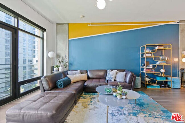 Building Photo - 1111 S Grand Ave