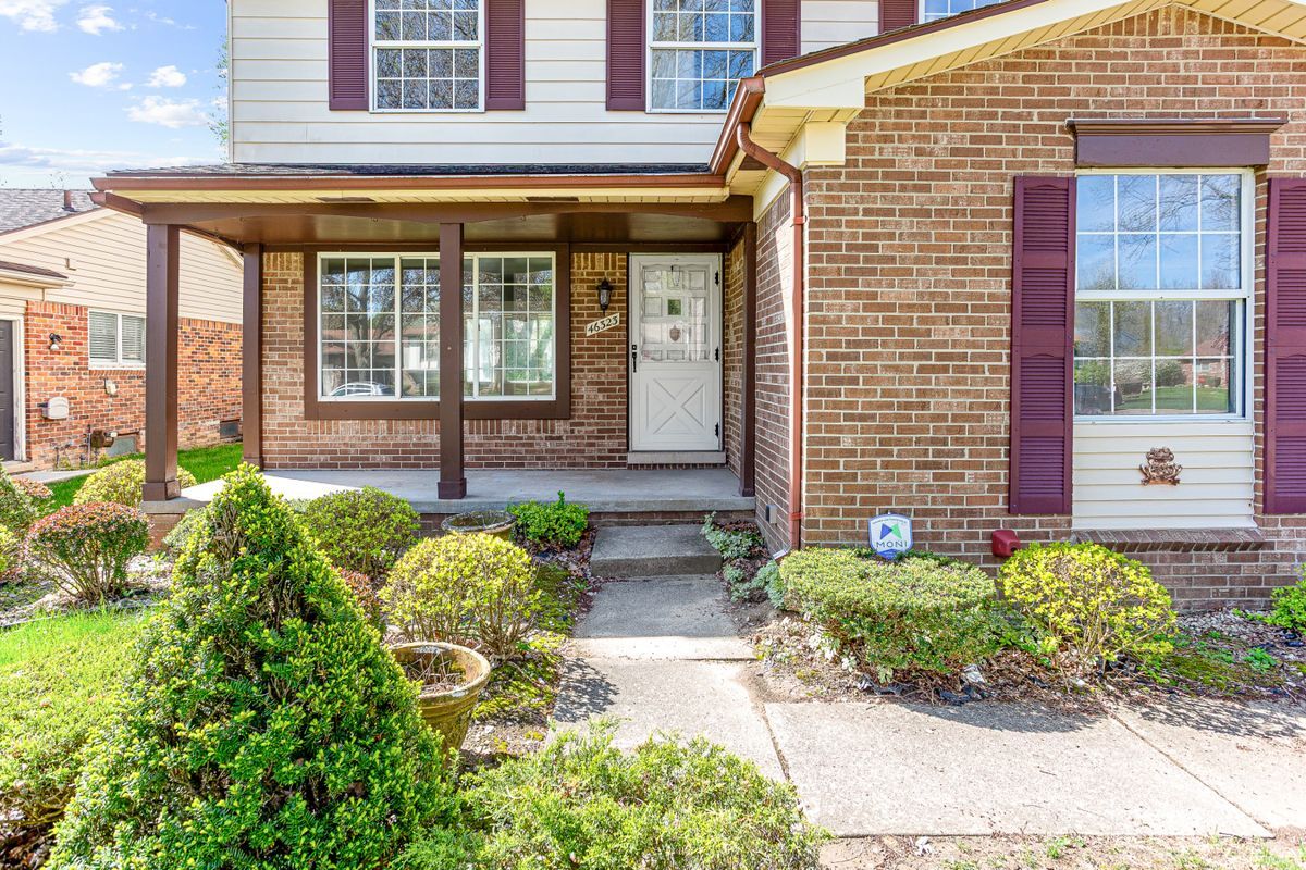 Building Photo - 46323 Gainsborough Dr