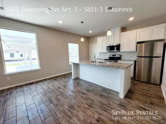 Building Photo - 5801 Sandpiper Ave