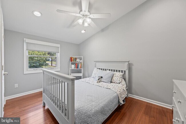 Building Photo - 1621 Clearview Ave