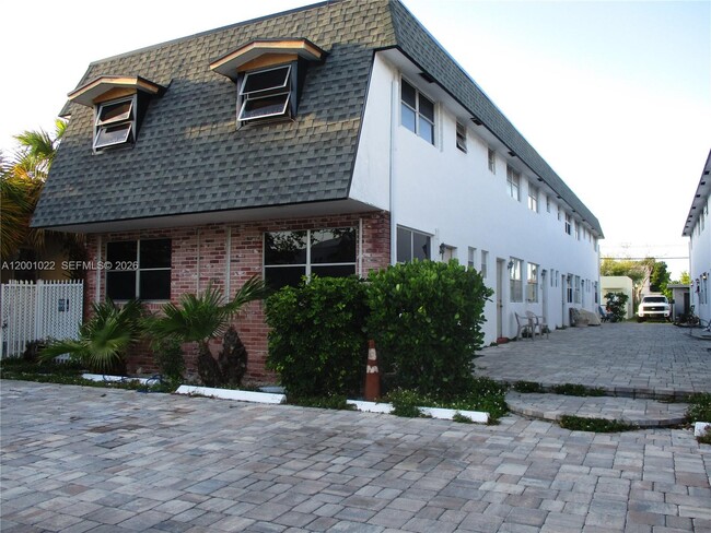 Building Photo - 1949 Taylor St