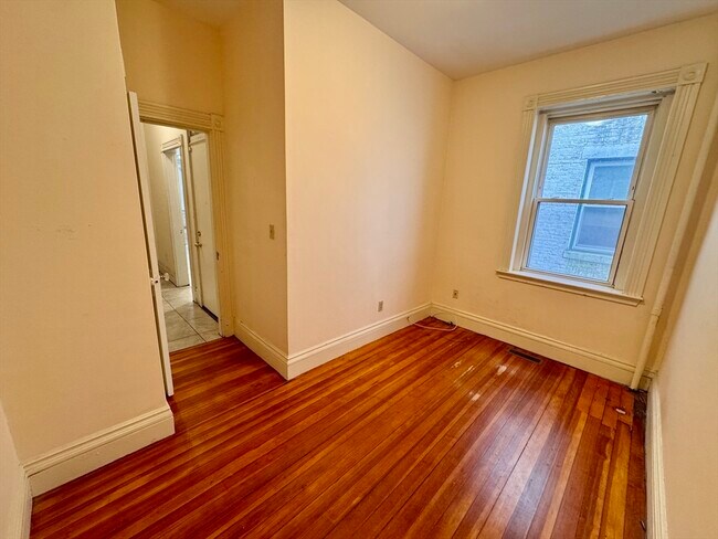 Building Photo - 497 Boylston St