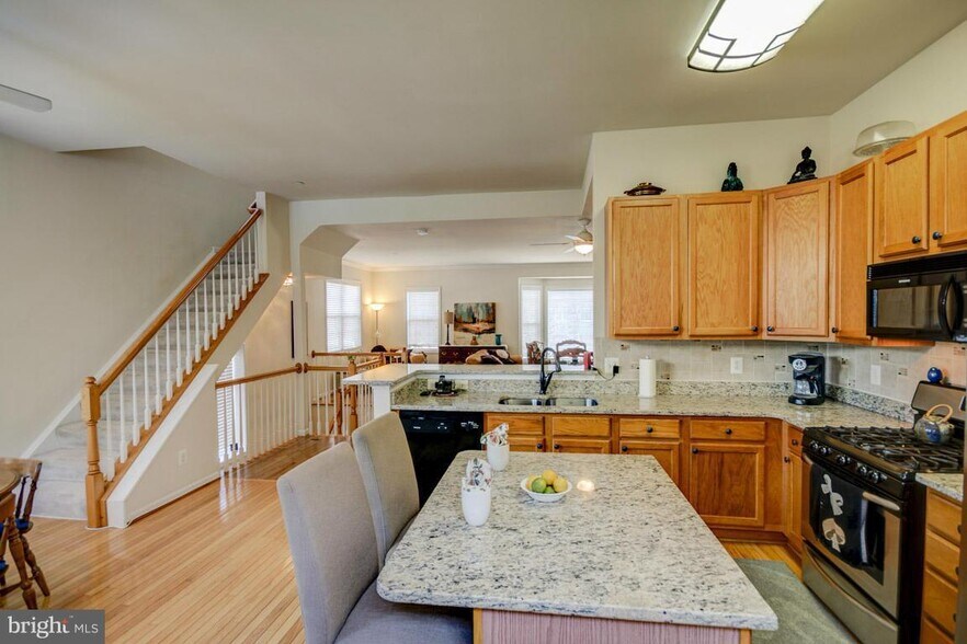 Building Photo - 401 Ashford Ln