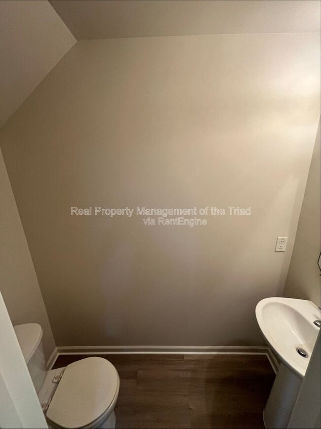 Building Photo - 3802 Bellingham Ct