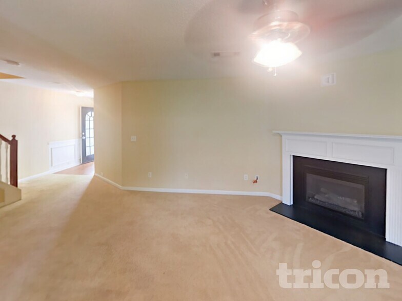 Building Photo - 5853 Sepulveda Ln