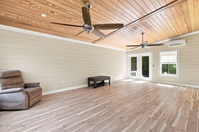 Building Photo - 1066 Patterson Is