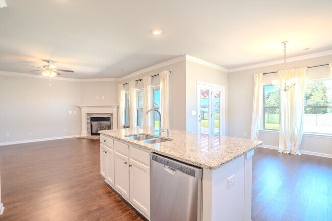 Building Photo - 14145 Lannister Ln