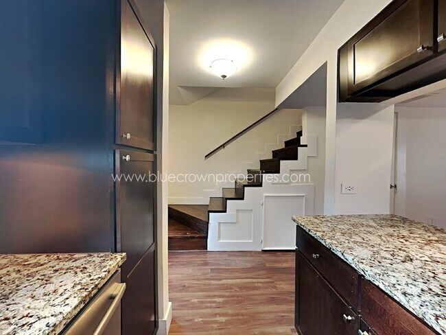 Building Photo - 3627 Dickason Ave