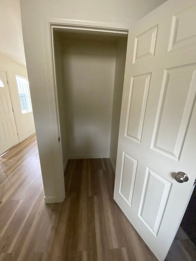 Building Photo - Newley constructed 1 BD 1 BA home in East Bakersfield