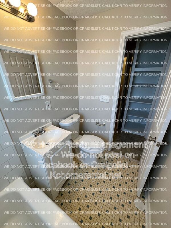 Building Photo - 901 N 16 St