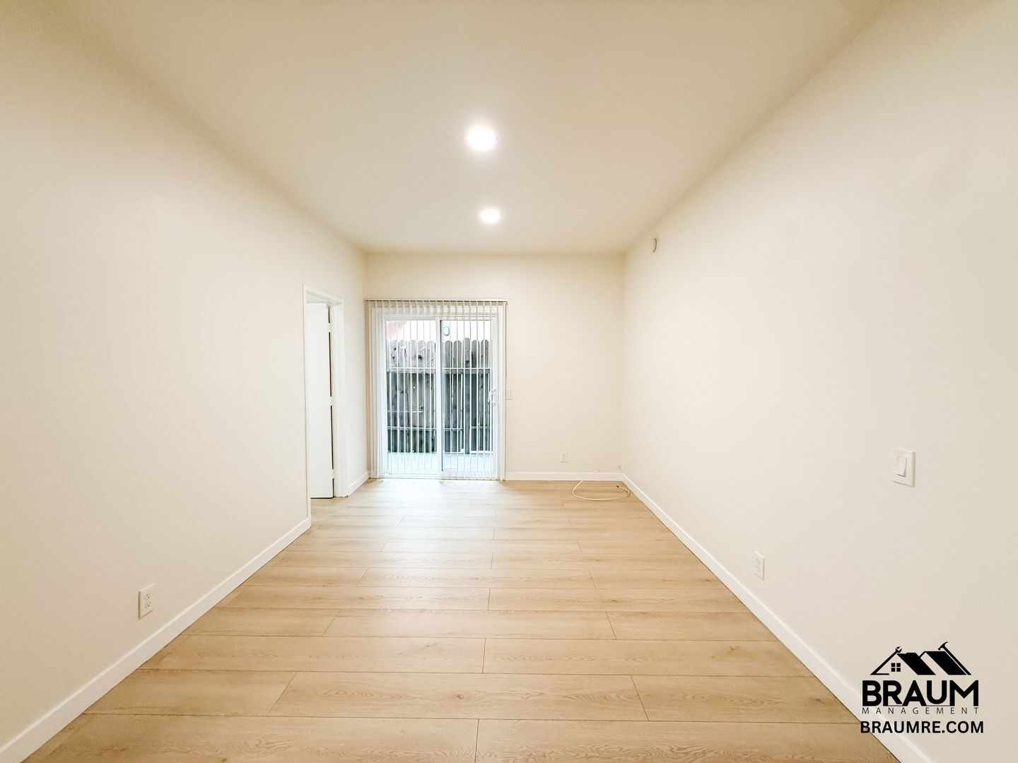 Building Photo - 11459 Collins St