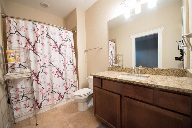 Building Photo - 5927 Kansas St