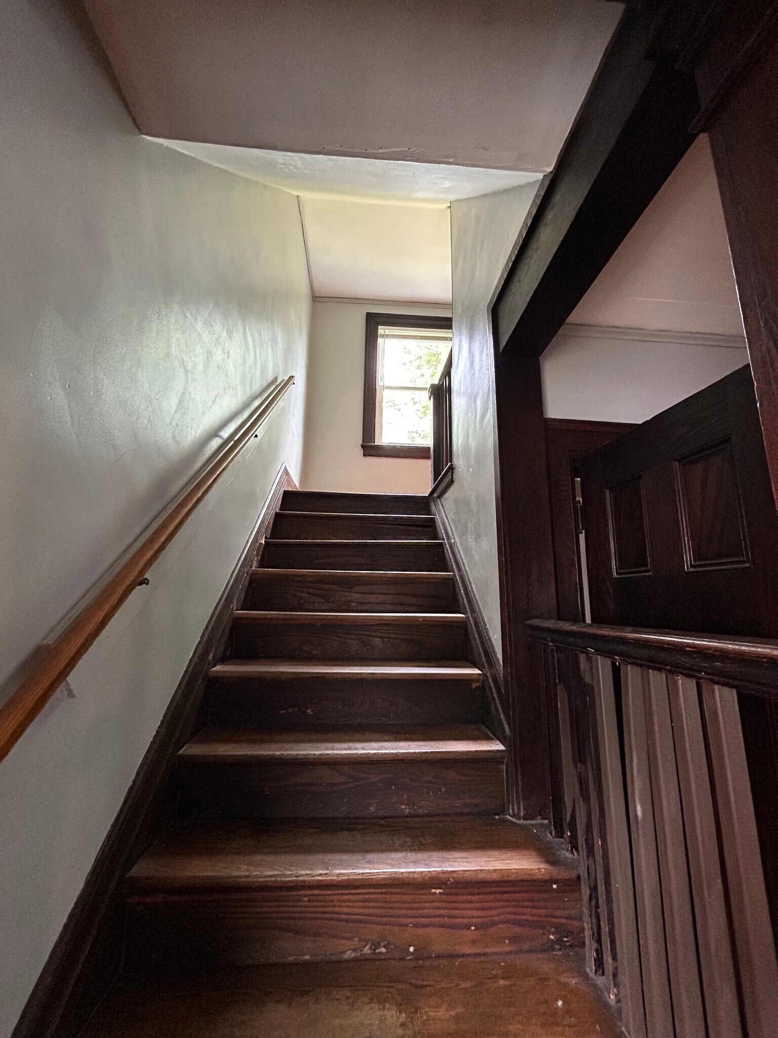 Building Photo - 1140 Plymouth Ave S