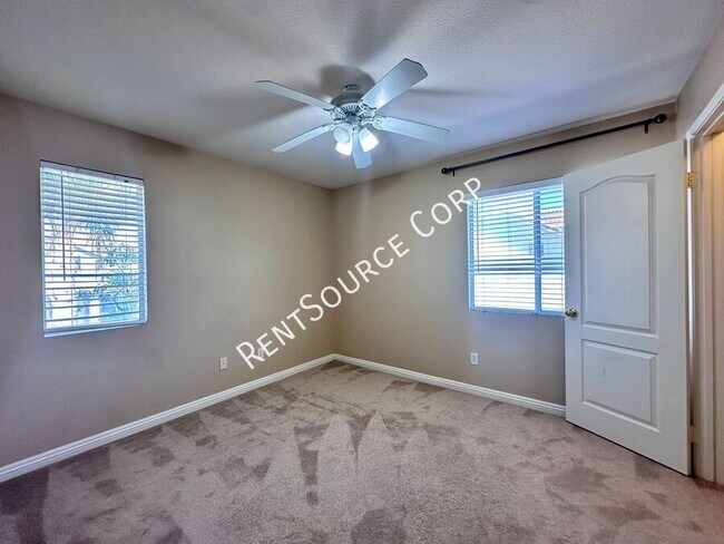 Building Photo - 5053 Woodbridge Ln